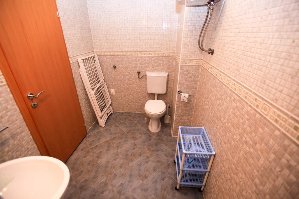 Apartments Miroslav Povljana Bagian luar foto