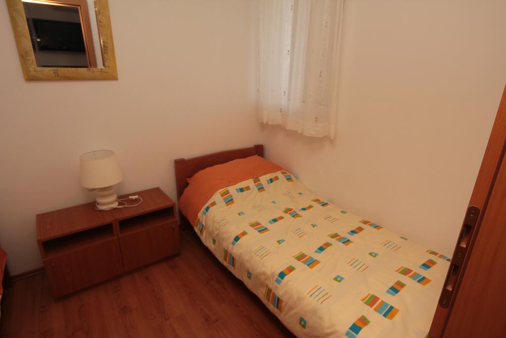 Apartments Miroslav Povljana Bagian luar foto